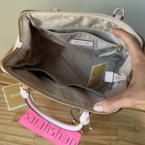 🌼Michael Kors Set - Picture 9 of 16